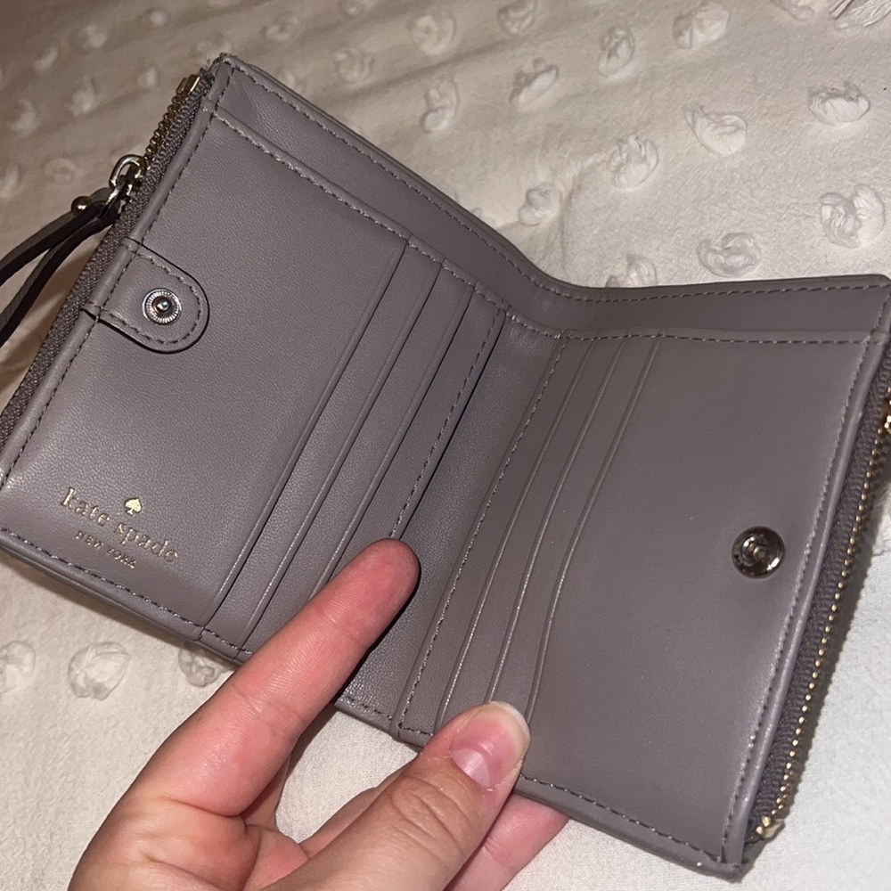 Kate Spade Wallet - Picture 2 of 3